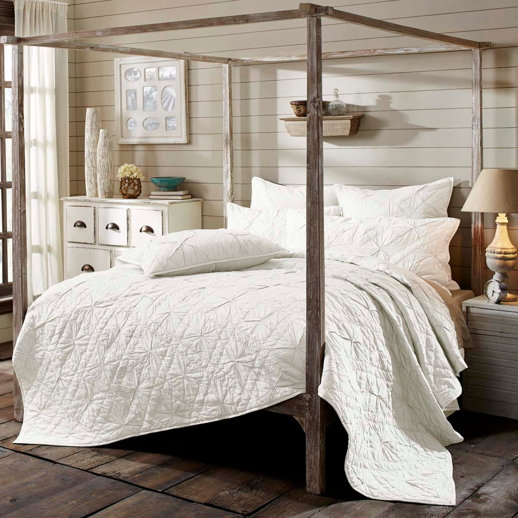 white pintuck quilt
