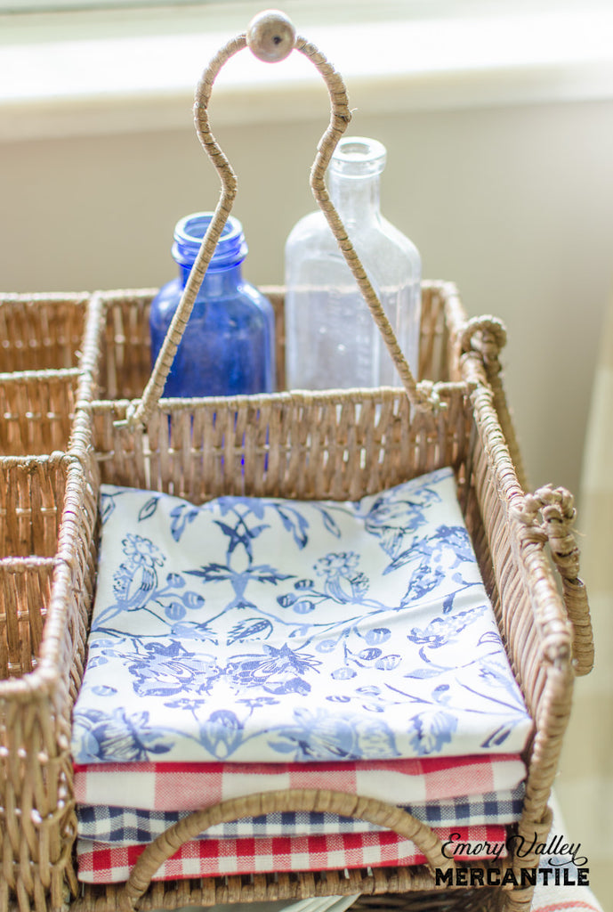 blue and white floral cloth napkins
